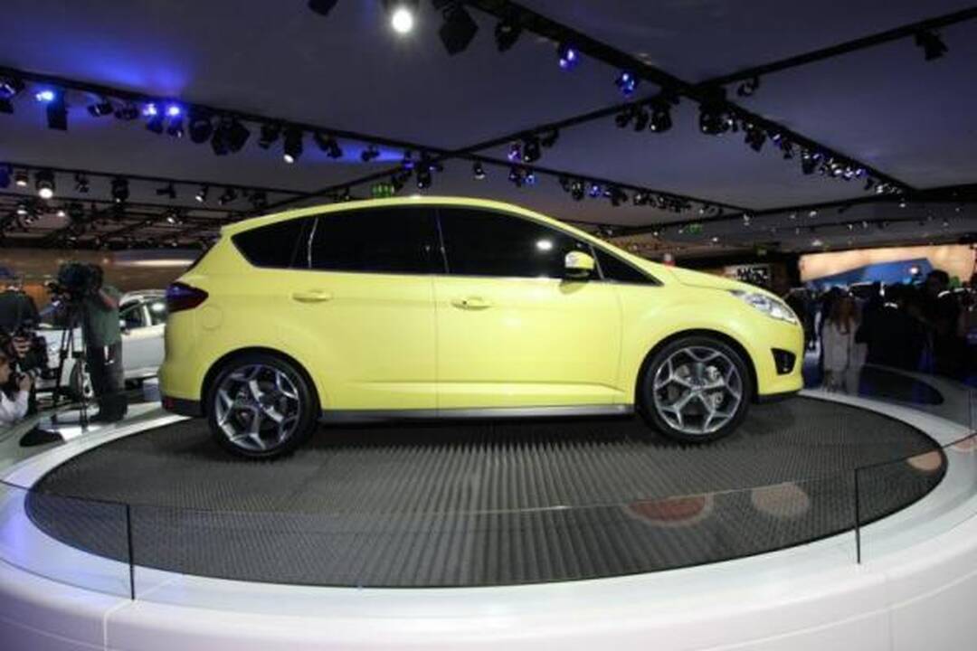 Ženevoje – „Ford“ naujienos (papildyta)
