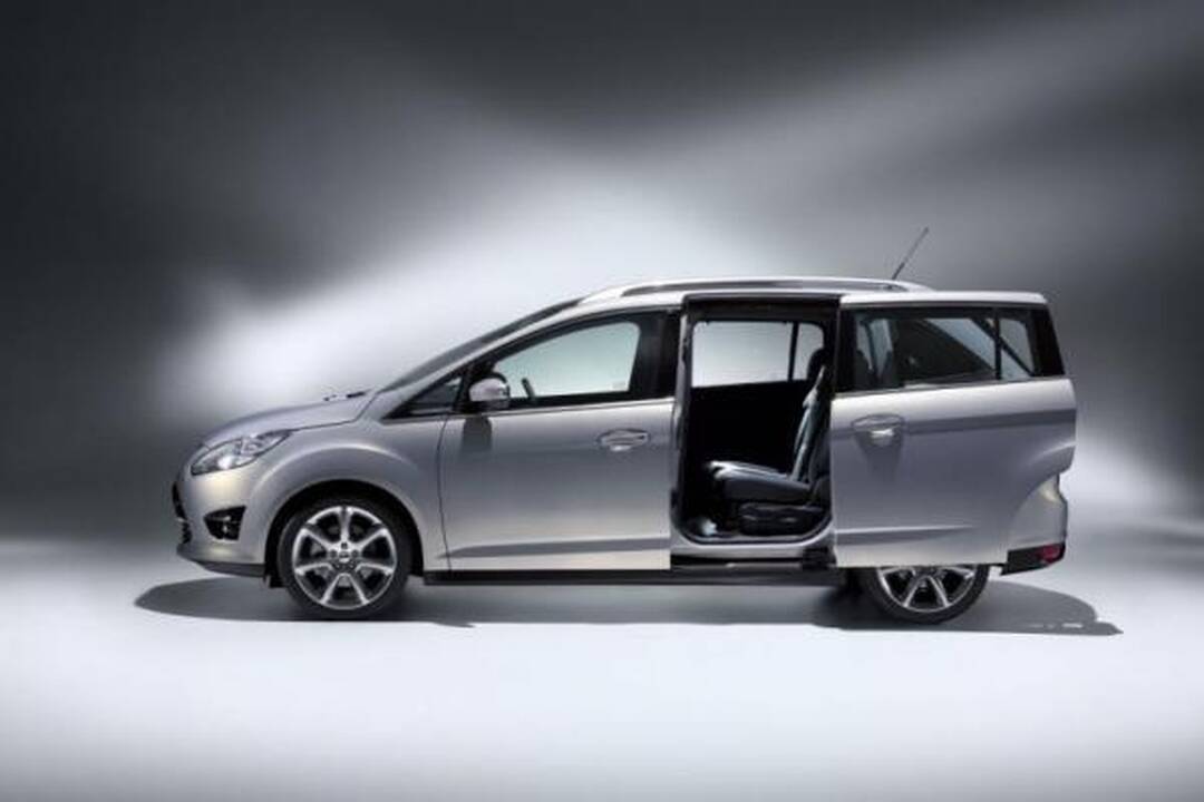 Ženevoje – „Ford“ naujienos (papildyta)
