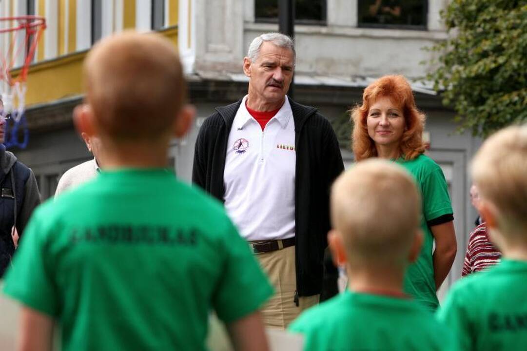 Darželinukų krepšinio turnyras: ovacijos, plojimai ir ašaros