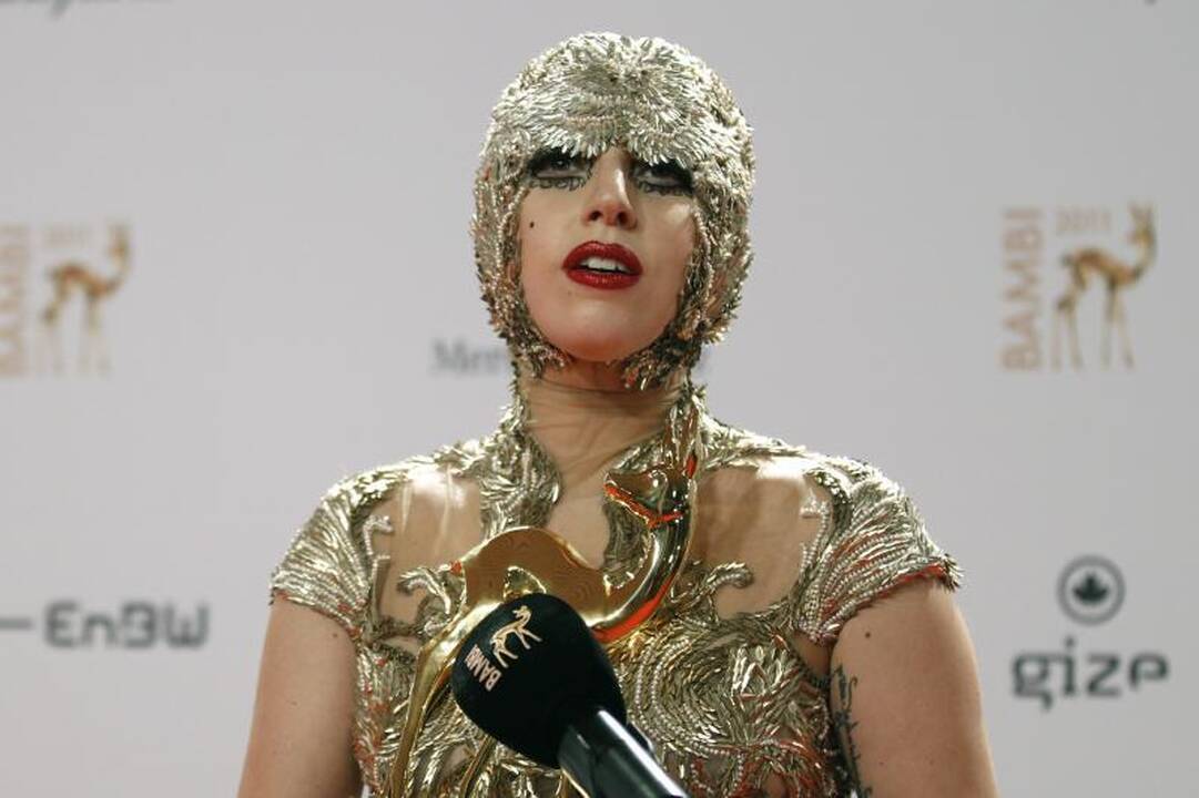 Lady Gagos įvaizdis - „Ferrero Rocher“ saldainis? 