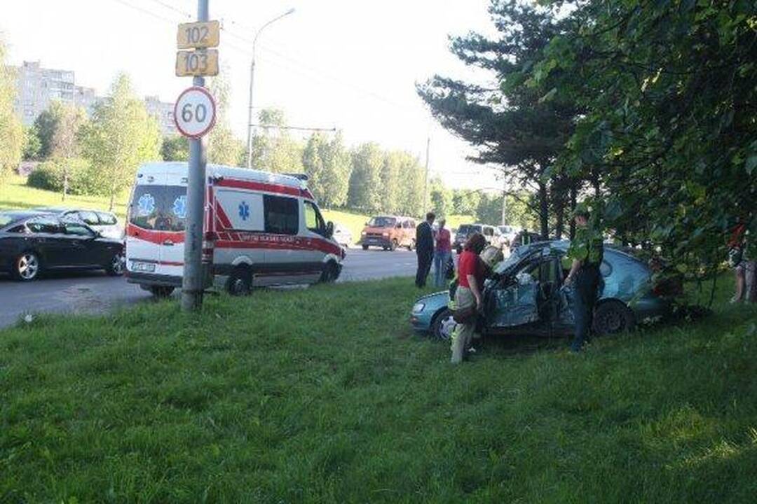 Vilniuje per avariją nukentėjęs vairuotojas mirė ligoninėje
