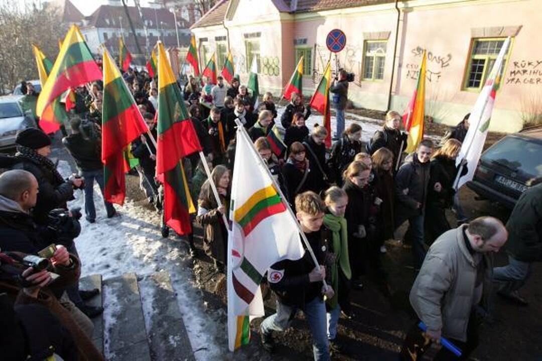 Patriotiško jaunimo eitynės patriotizmu neapsiribojo (papildyta)