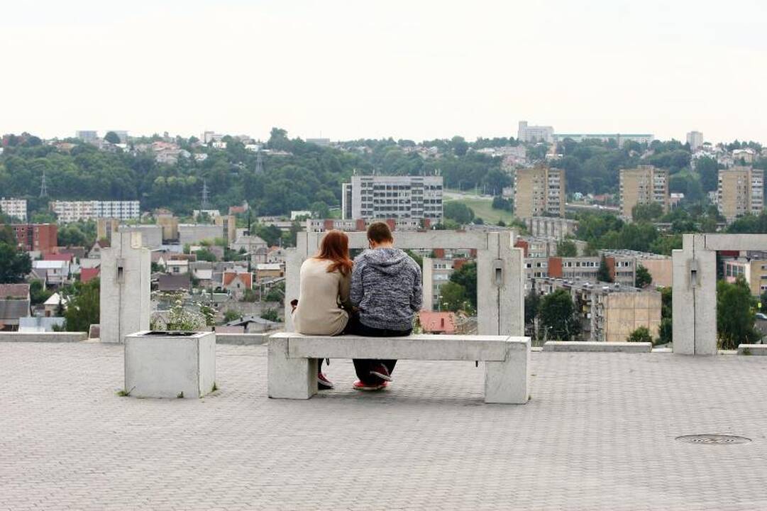 Vandalai nusiaubė Milikonių kalno apžvalgos aikštelę