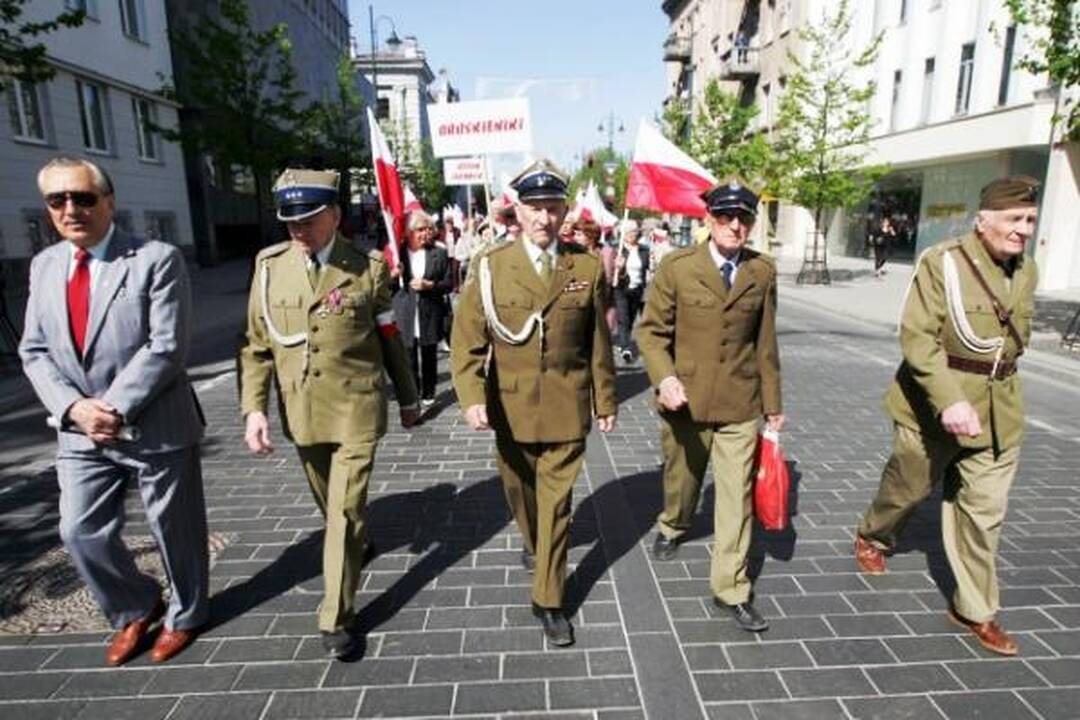 Lietuvos lenkų sąjunga jubiliejų šventė eitynėmis (papildyta)