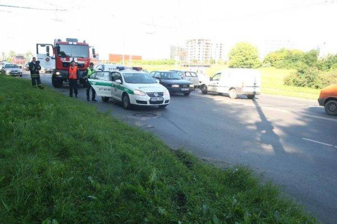 Vilniuje per avariją nukentėjęs vairuotojas mirė ligoninėje