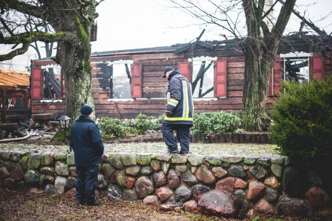 Ekspertai beveik neabejoja, kad restoranas „Bajorkiemis“ padegtas