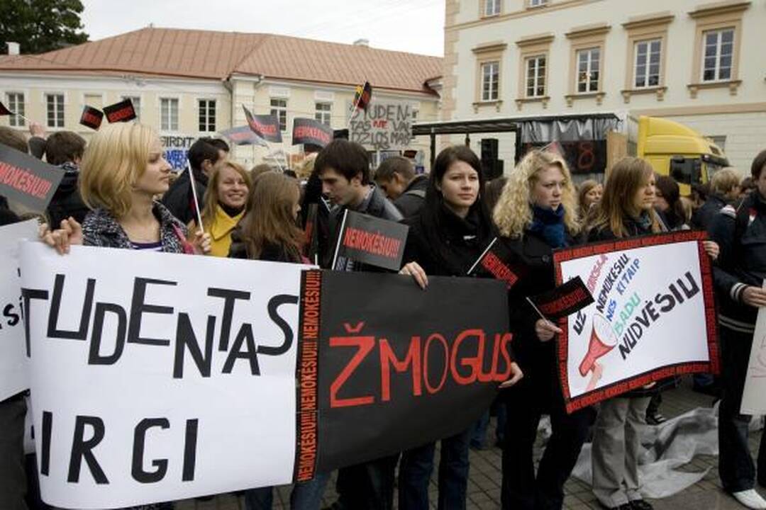 Studentų protestas virto politikų šou