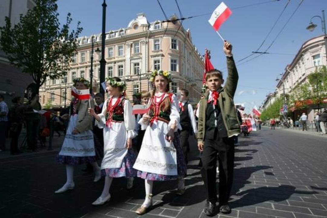 Lietuvos lenkų sąjunga jubiliejų šventė eitynėmis (papildyta)