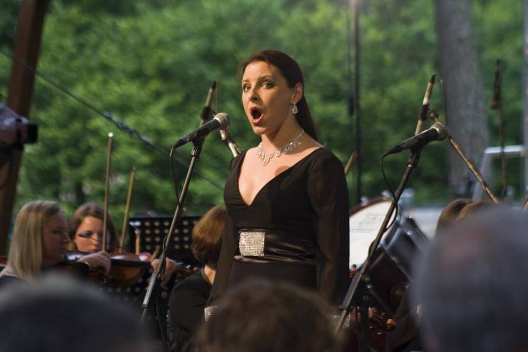 Johano Štrauso melodijos nuvilnijo ežero pakrante