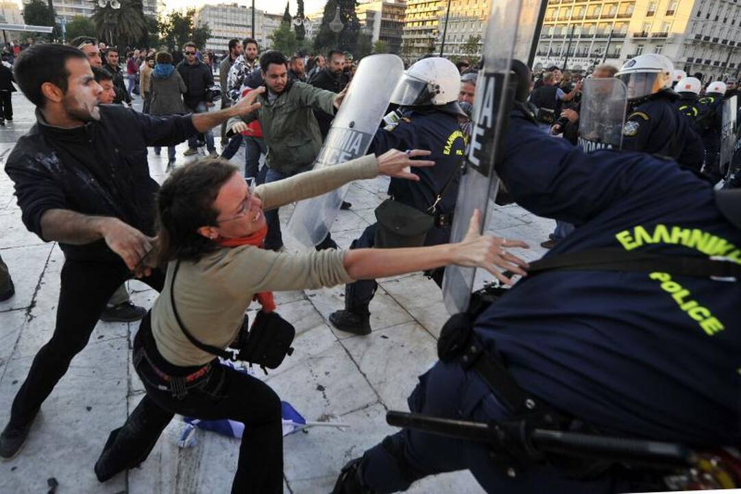 Žiaurų protestą Graikijoje lydi grasinimai