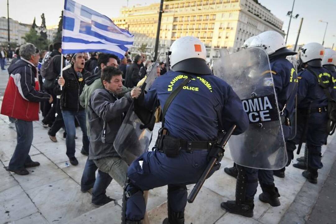 Žiaurų protestą Graikijoje lydi grasinimai