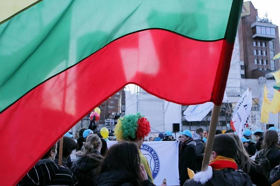 Klaipėda Kovo 11-ąją atšventė triukšmingai