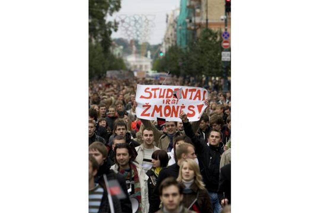 Studentų protestas virto politikų šou
