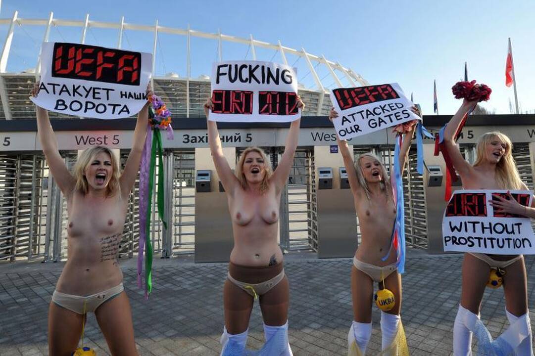 „FEMEN“ aktyvistės protestavo prieš „Euro-2012“ Ukrainoje
