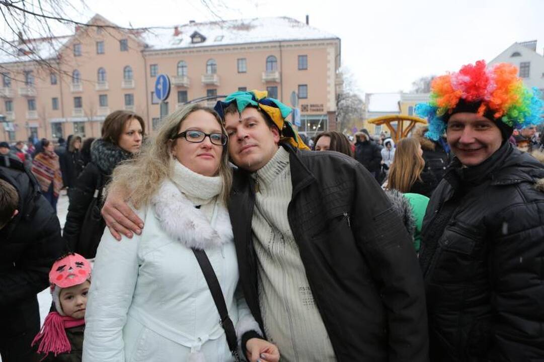 Žiemą lauk varę klaipėdiečiai vos tilpo Teatro aikštėje