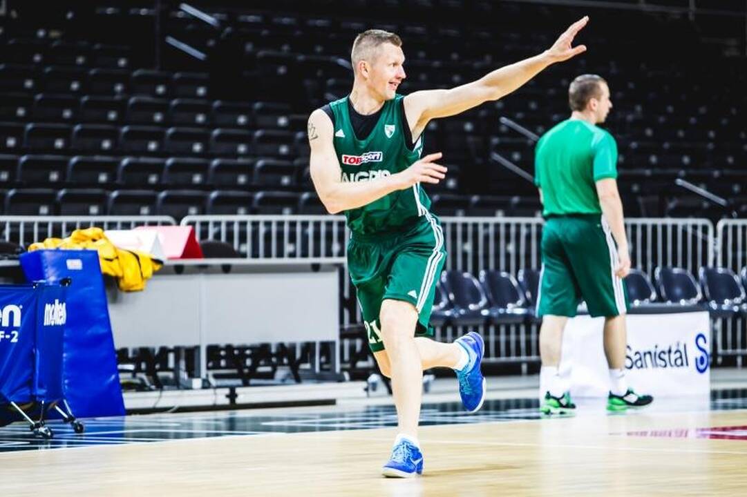 J. Plazos galvos skausmas: liko tik aštuoni sveiki žalgiriečiai