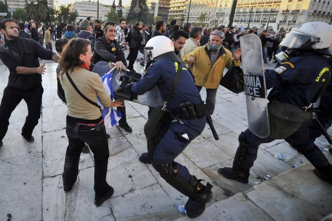 Žiaurų protestą Graikijoje lydi grasinimai