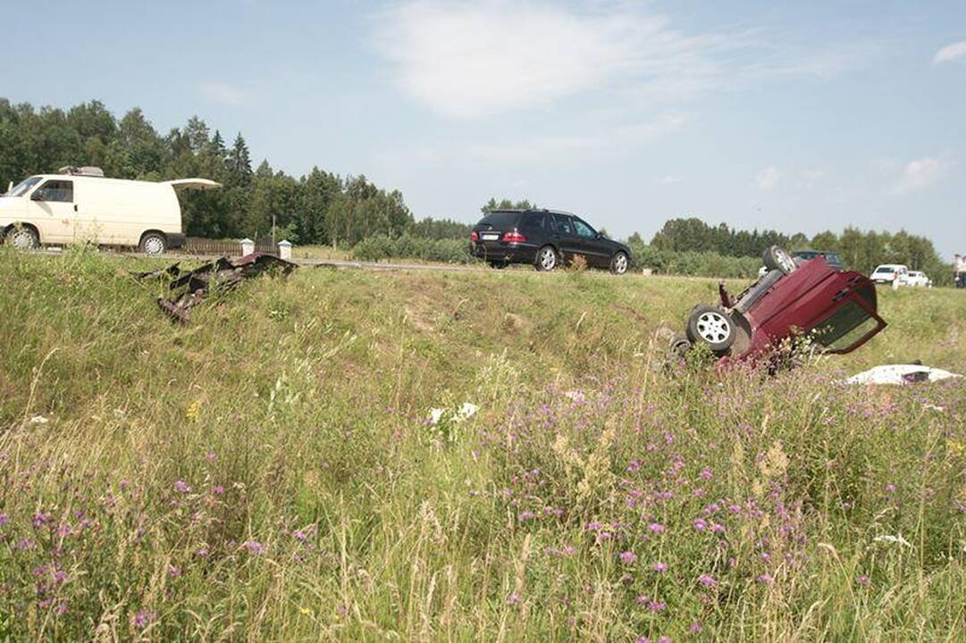 Per susidūrimą kaktomuša žuvo abu vairuotojai