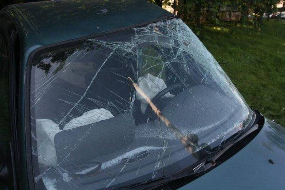 Vilniuje per avariją nukentėjęs vairuotojas mirė ligoninėje
