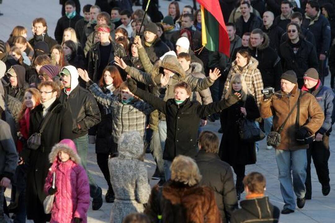 Patriotiško jaunimo eitynės patriotizmu neapsiribojo (papildyta)