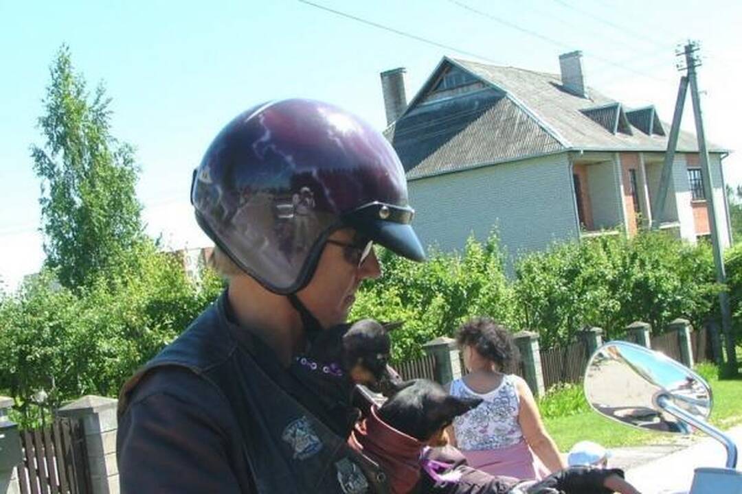 D.Kedžio dukrą į susitikimą su motina vėl lydės žmonės