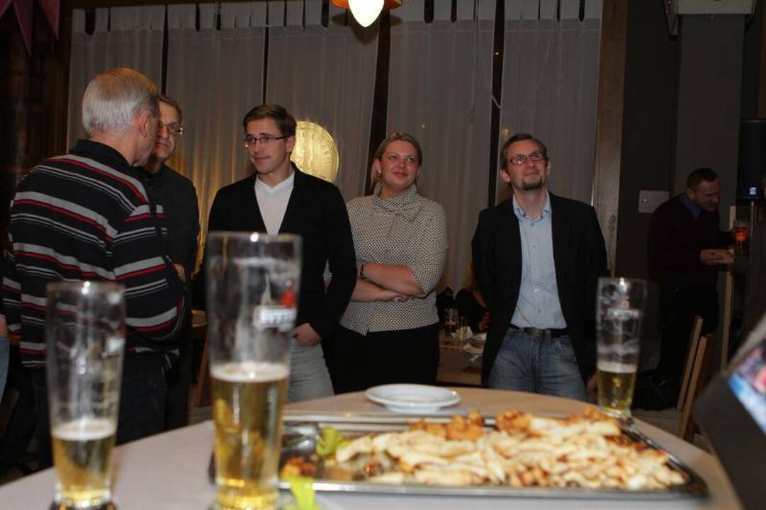 Klaipėdoje partijų būstinėse – nukrauti stalai