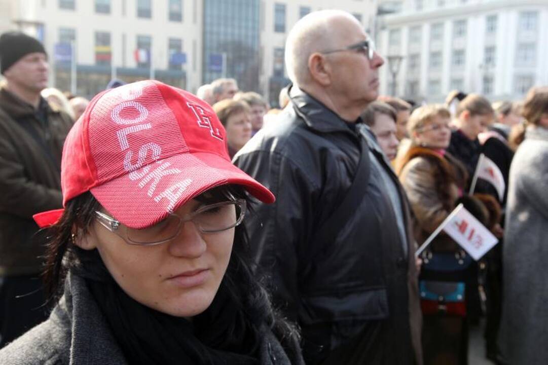 Lenkų mitingas sutraukė tūkstančius dalyvių