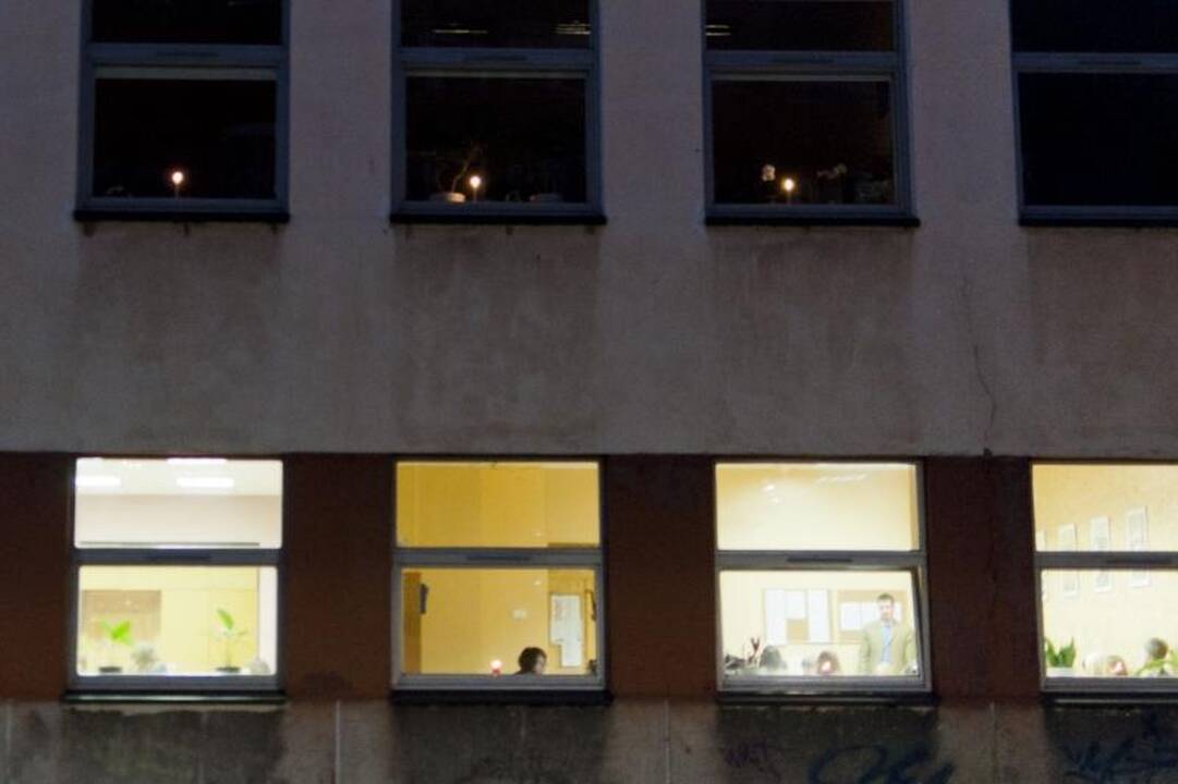 Kauno mokyklose sužibo atminimo liepsnelės
