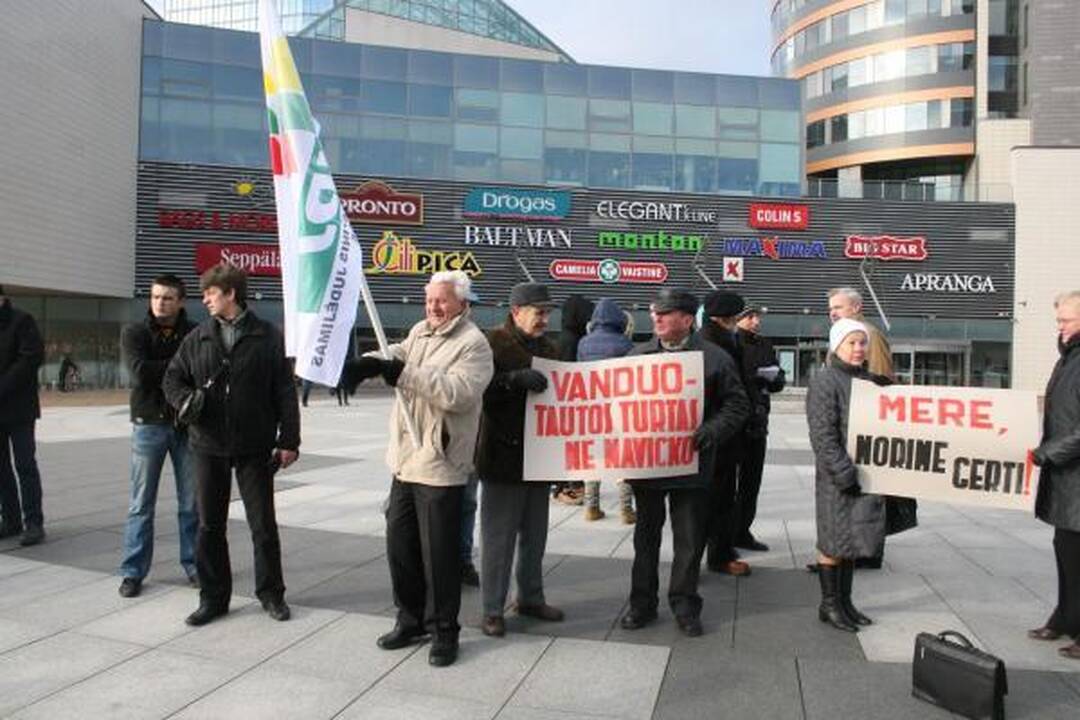 J.Imbrasas: "Einama visuotinės prichvatizacijos keliu" 