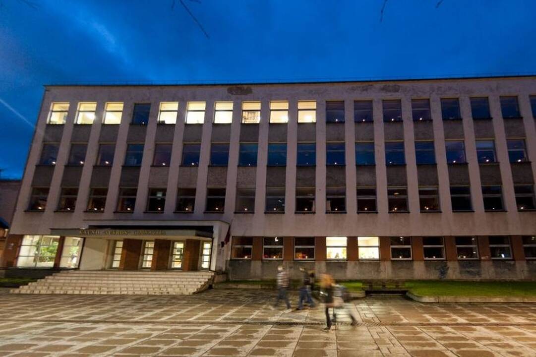 Kauno mokyklose sužibo atminimo liepsnelės
