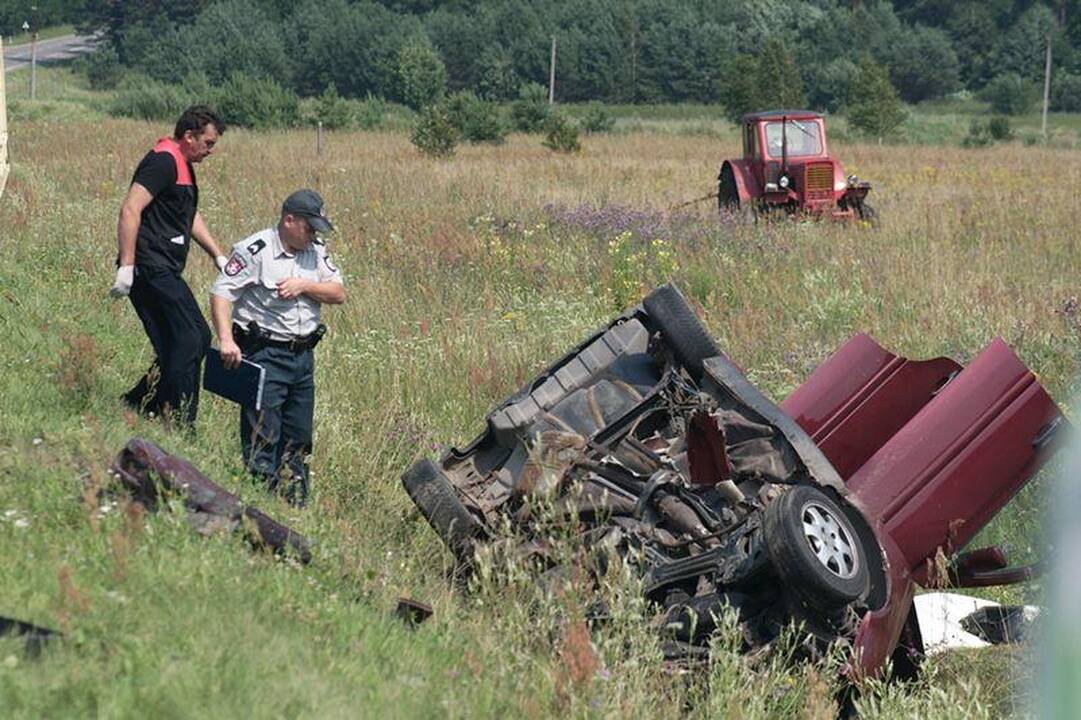 Per susidūrimą kaktomuša žuvo abu vairuotojai