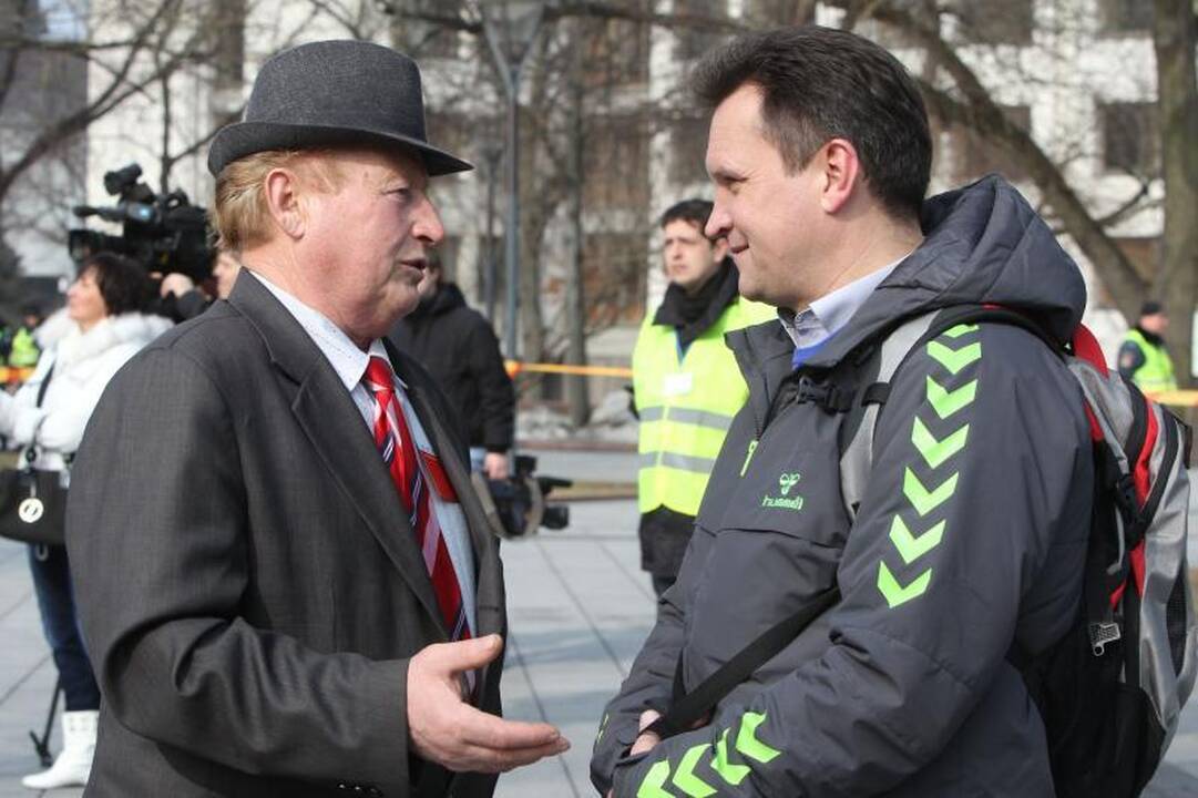 Lenkų mitingas sutraukė tūkstančius dalyvių