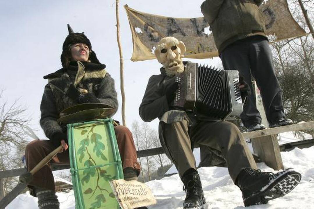 Klaipėdiečius džiugino burlaivių įgulų eisena (renginių programa)