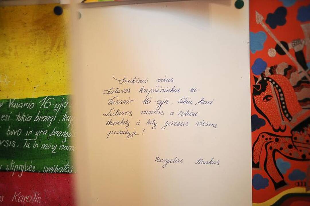 Istorinėje prezidentūroje vaikai sveikino mamą, tėtį ir D.Grybauskaitę