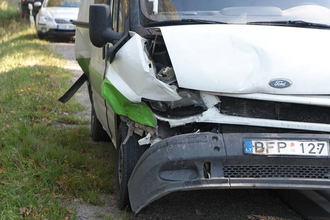 „Subaru“ vairuotoja: važiuoti plentu 40 km/val. greičiu nedraudžiama