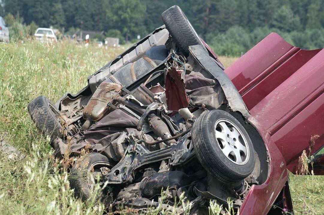Per susidūrimą kaktomuša žuvo abu vairuotojai