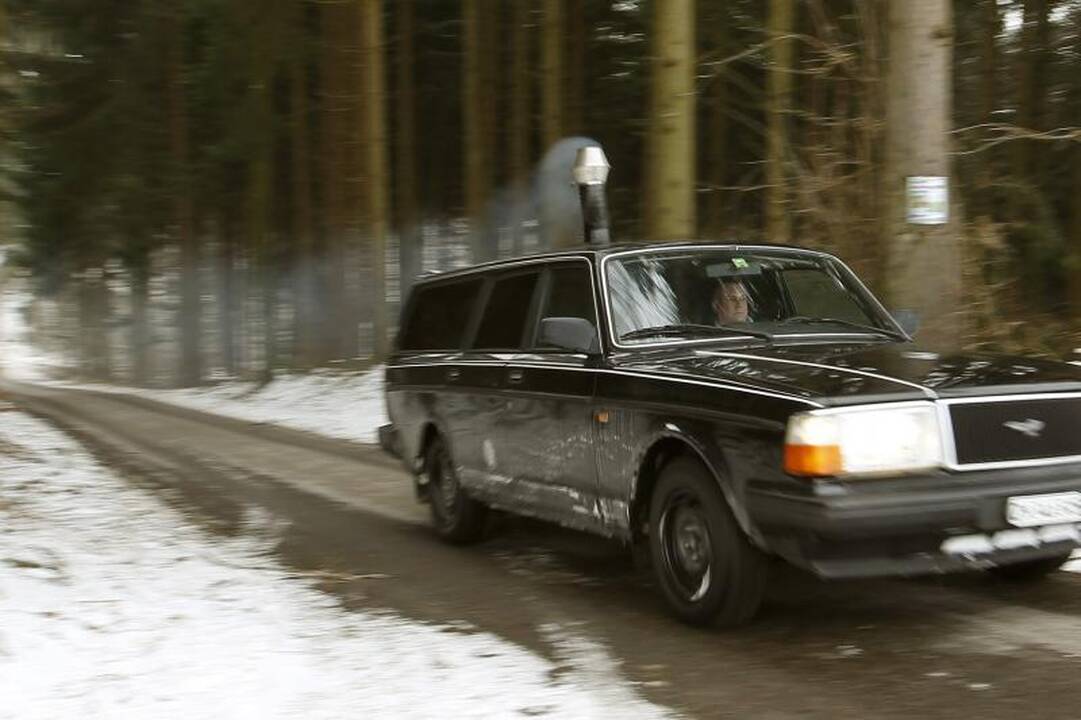 Automobilyje - krosnis apsiginti nuo šalčių