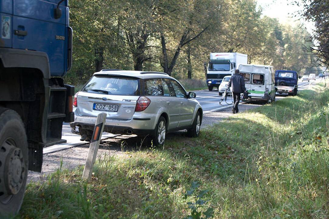 „Subaru“ vairuotoja: važiuoti plentu 40 km/val. greičiu nedraudžiama