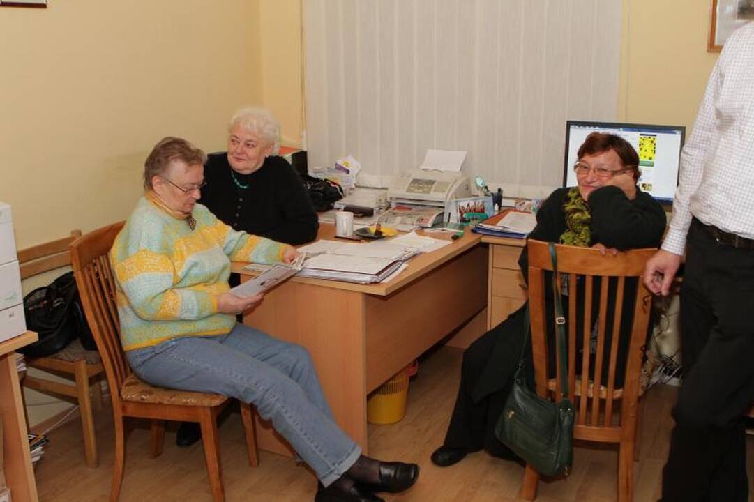 Klaipėdoje partijų būstinėse – nukrauti stalai