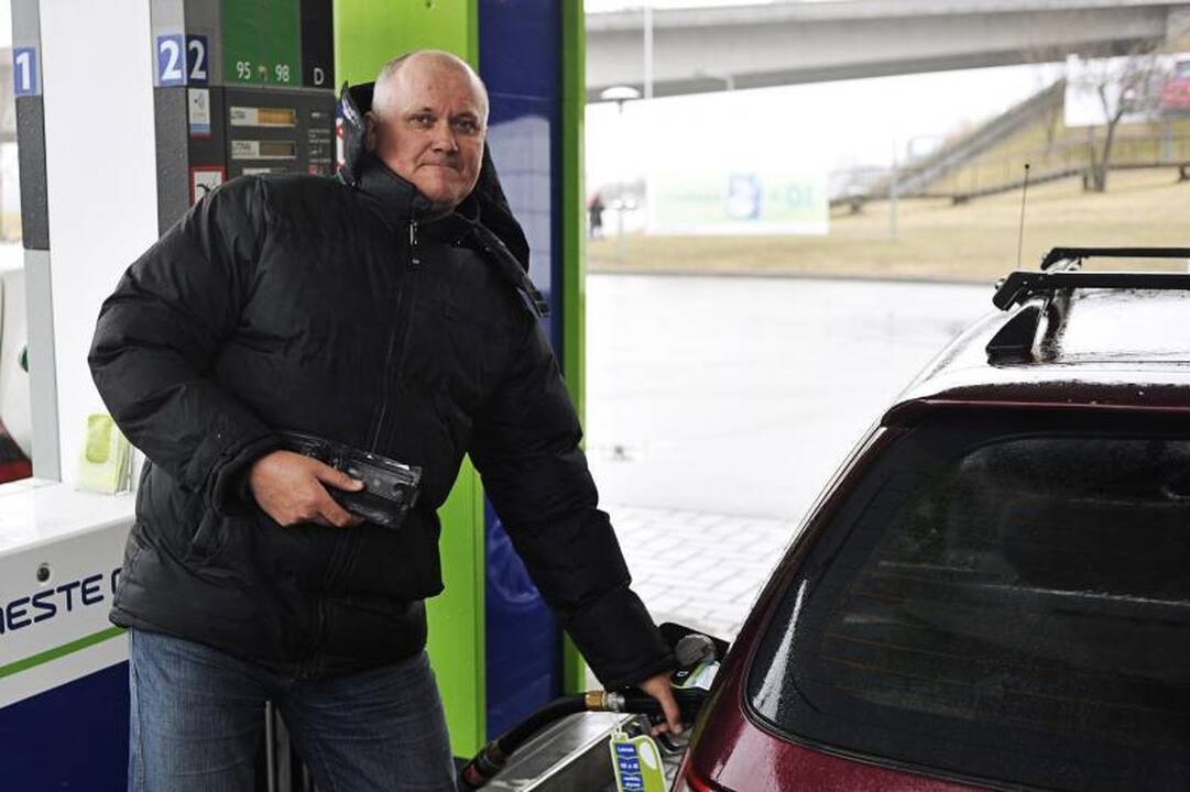 Brangstant kurui automobilį naudosime tik per šventes?