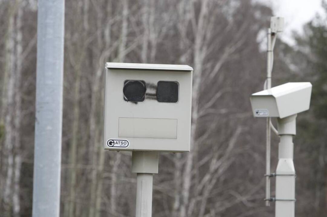 Klaipėdoje chuliganai greičio matuokliams uždažė „akis“