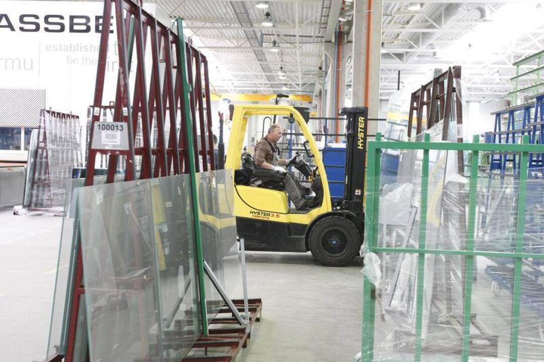 Olimpiados miestelį stiklinanti „Glassbel“ didina investicijas  