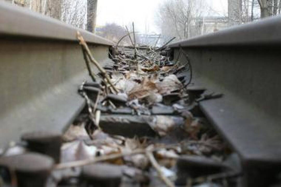 Bus uždaryta pervaža Veiverių gatvėje