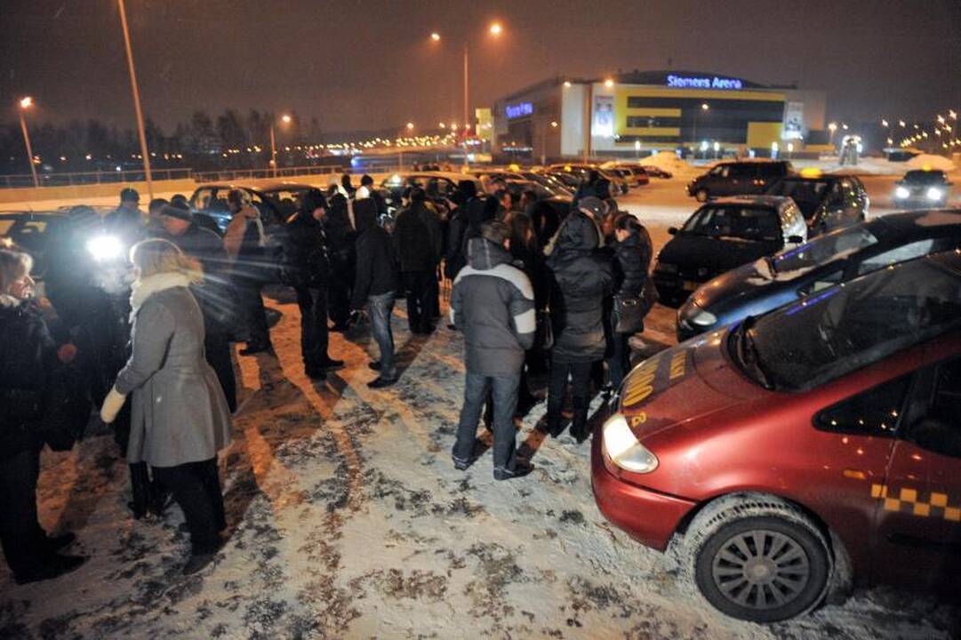 Vilniaus taryba taksistus laikinai atleido nuo rinkliavos