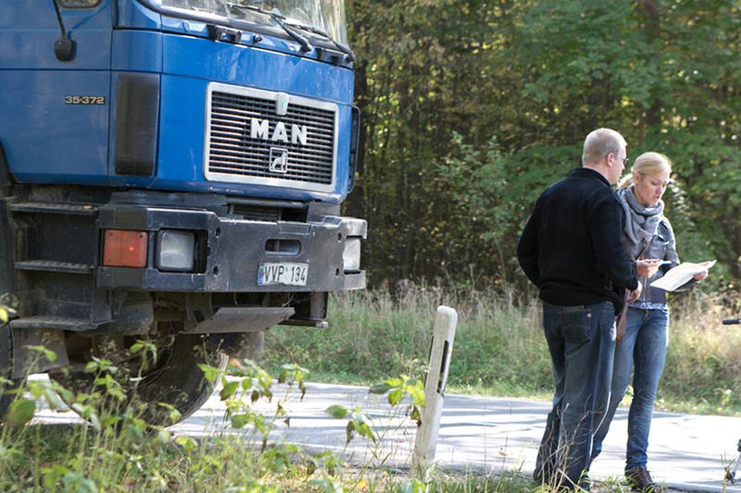 „Subaru“ vairuotoja: važiuoti plentu 40 km/val. greičiu nedraudžiama