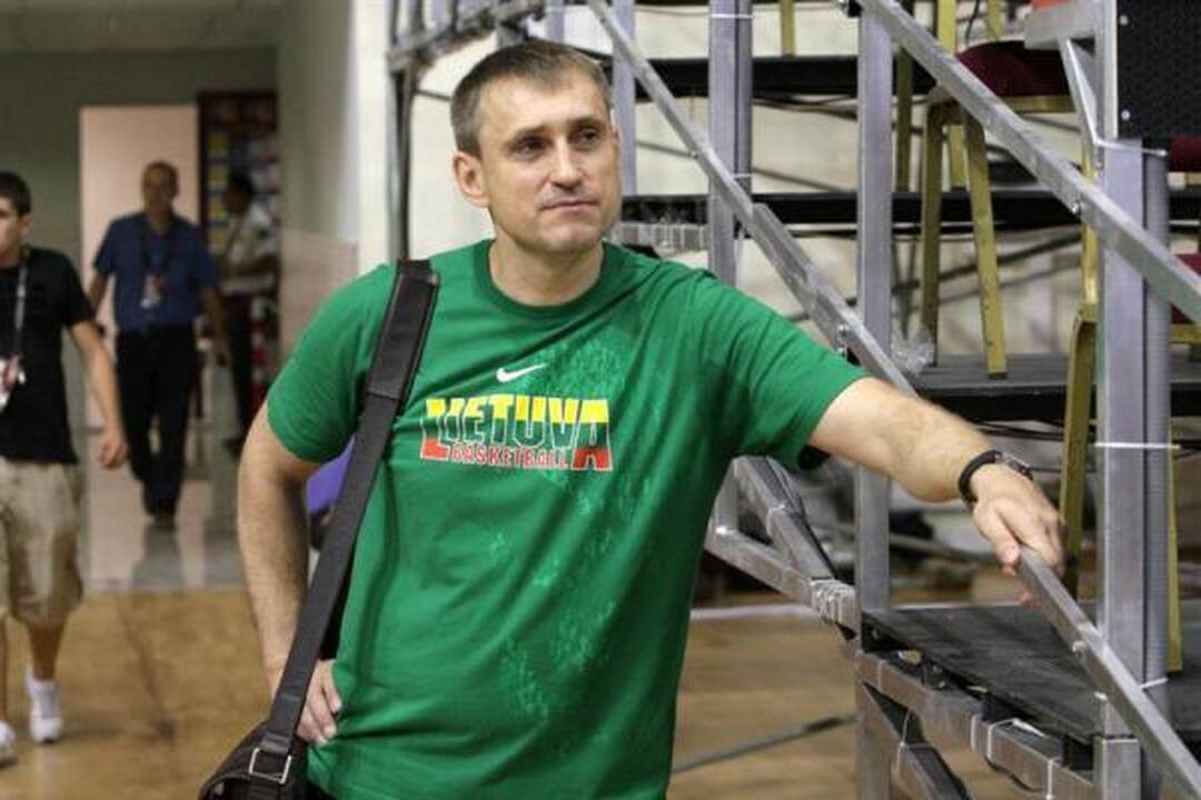 Saulės svilinamas Izmiras rinktinę sutiko svetingai (papildyta)