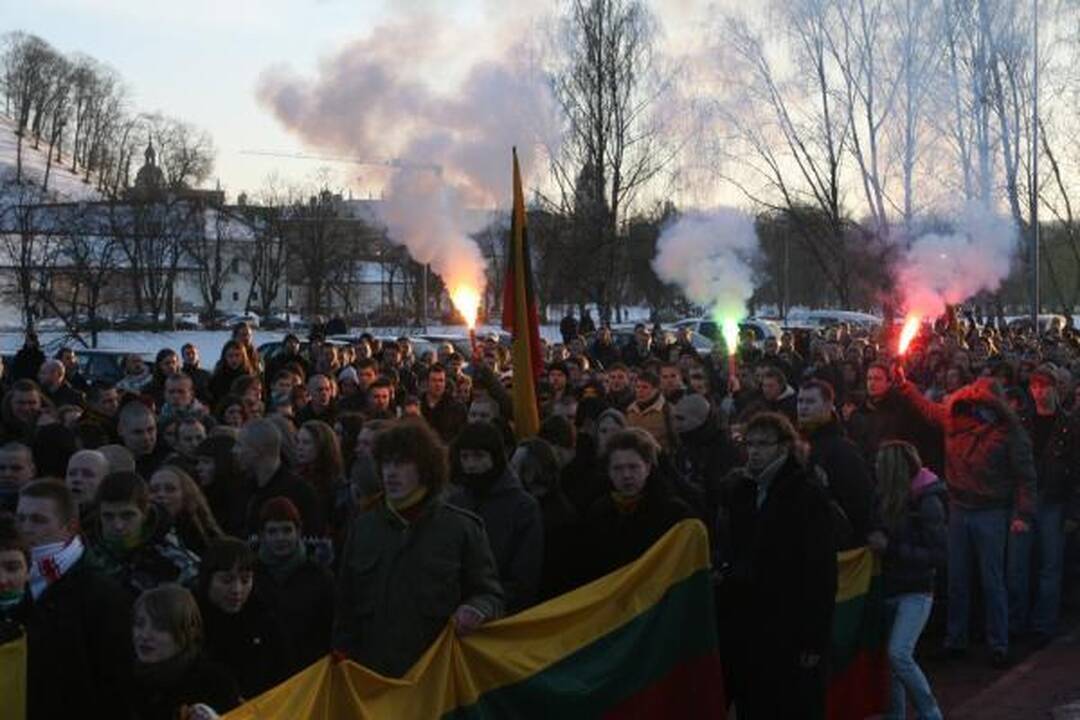Patriotiško jaunimo eitynės patriotizmu neapsiribojo (papildyta)