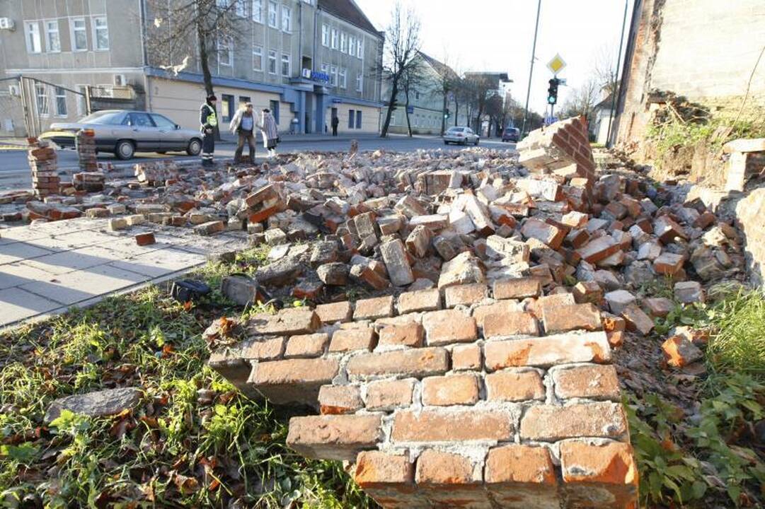 Stiprus vėjas naktį nusiaubė pajūrį (atnaujinta 15:58 val.)