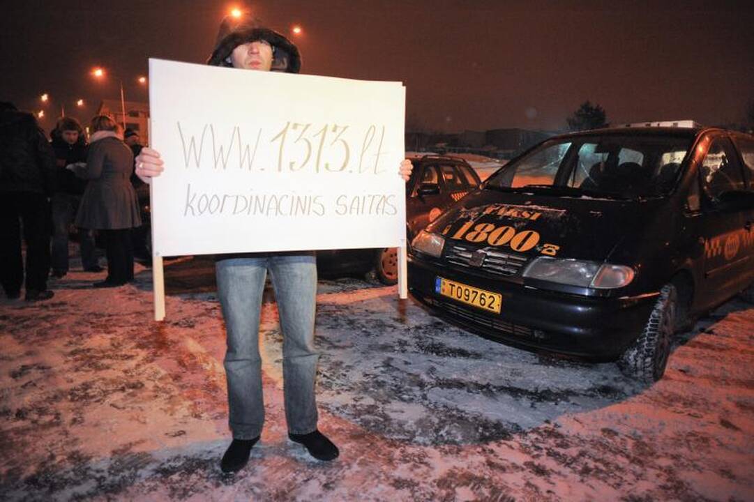 Vilniaus taryba taksistus laikinai atleido nuo rinkliavos