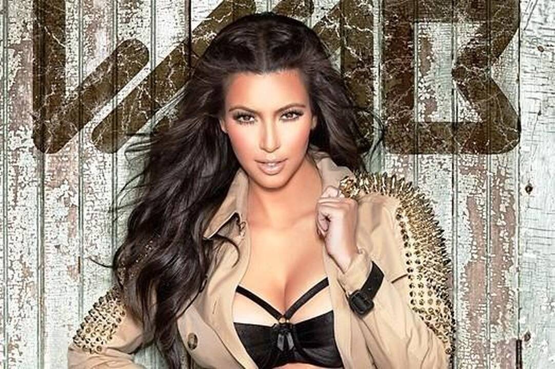  Nuo šiandien seksualioji Kim Kardashian pasiekiama ir tau